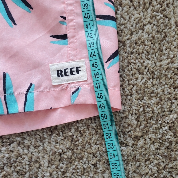 Reef Swim Shorts Men's Extra Large Pink Palm Leaves Surfer Print Pockets Drawstr - Picture 6 of 7